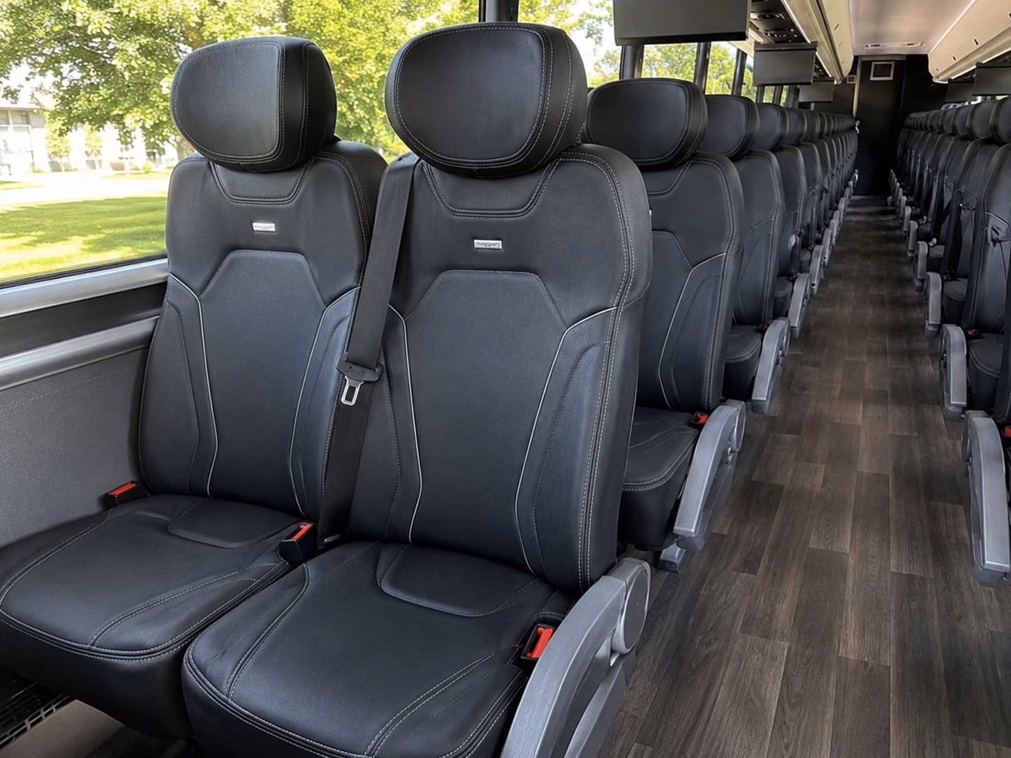 charter buses for large vancouver wedding ceremonies and receptions